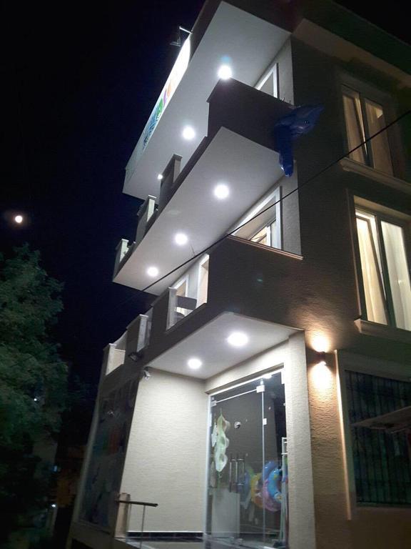 Apartment Te Kalua Sarande Bagian luar foto