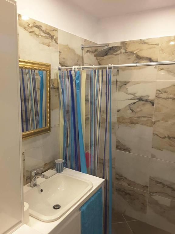 Apartment Te Kalua Sarande Bagian luar foto