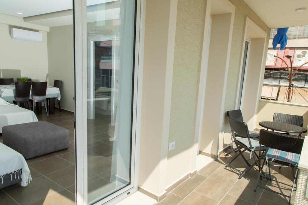 Apartment Te Kalua Sarande Bagian luar foto